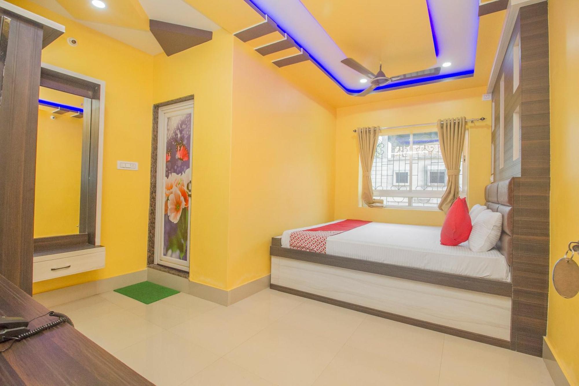 Super Hotel O Kalpana Residency Inn Силигури Экстерьер фото