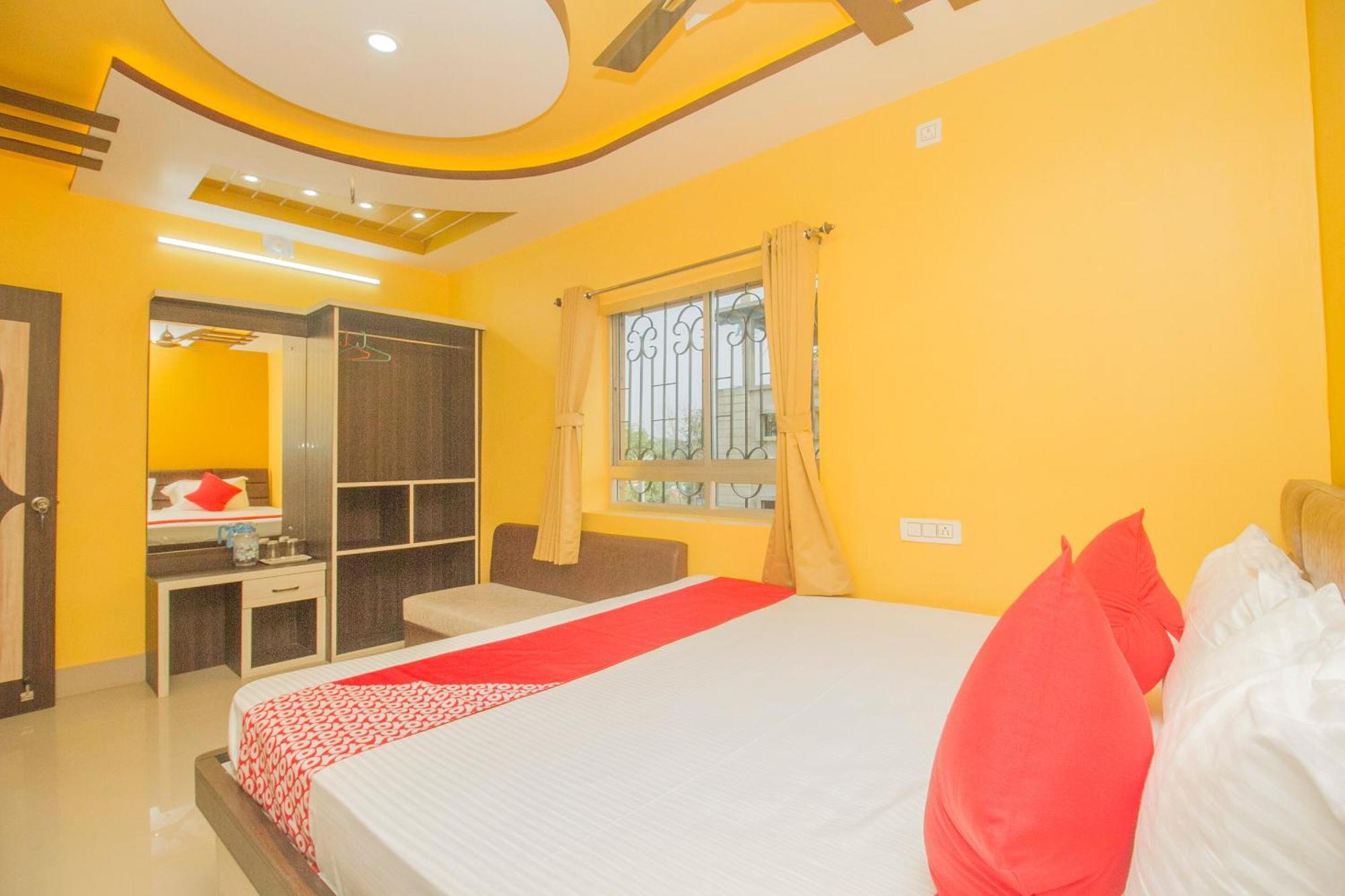 Super Hotel O Kalpana Residency Inn Силигури Экстерьер фото